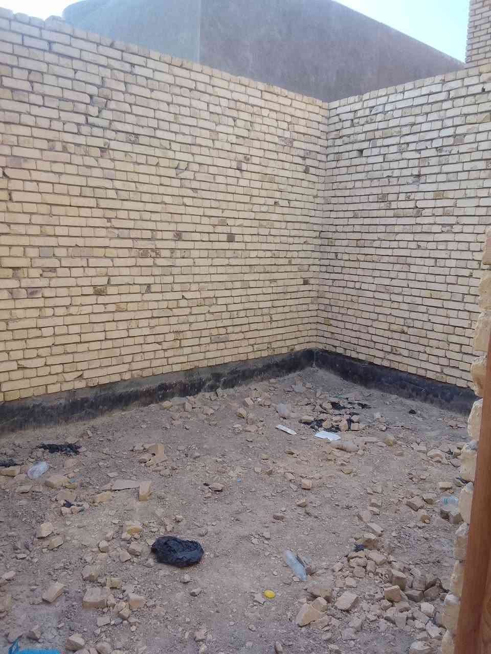 هيكل للبيع مساحته 125 متر يتكون من غرفه 5ب4 ديوانيه 6 ب4 مطبخ 3 ونص ب3 متر حمام داخلي وساحه 
الهيكل بناء. جديد منطقه راقيه شارع 8 متر خدمات ماء كهرباء مولد شارع الهيكل زراعي سند 25 جهت الشط شارع ام عواد جوايه فرع رقم 8 بستان سيد حيدر تفاصيل اكثر 
***********
