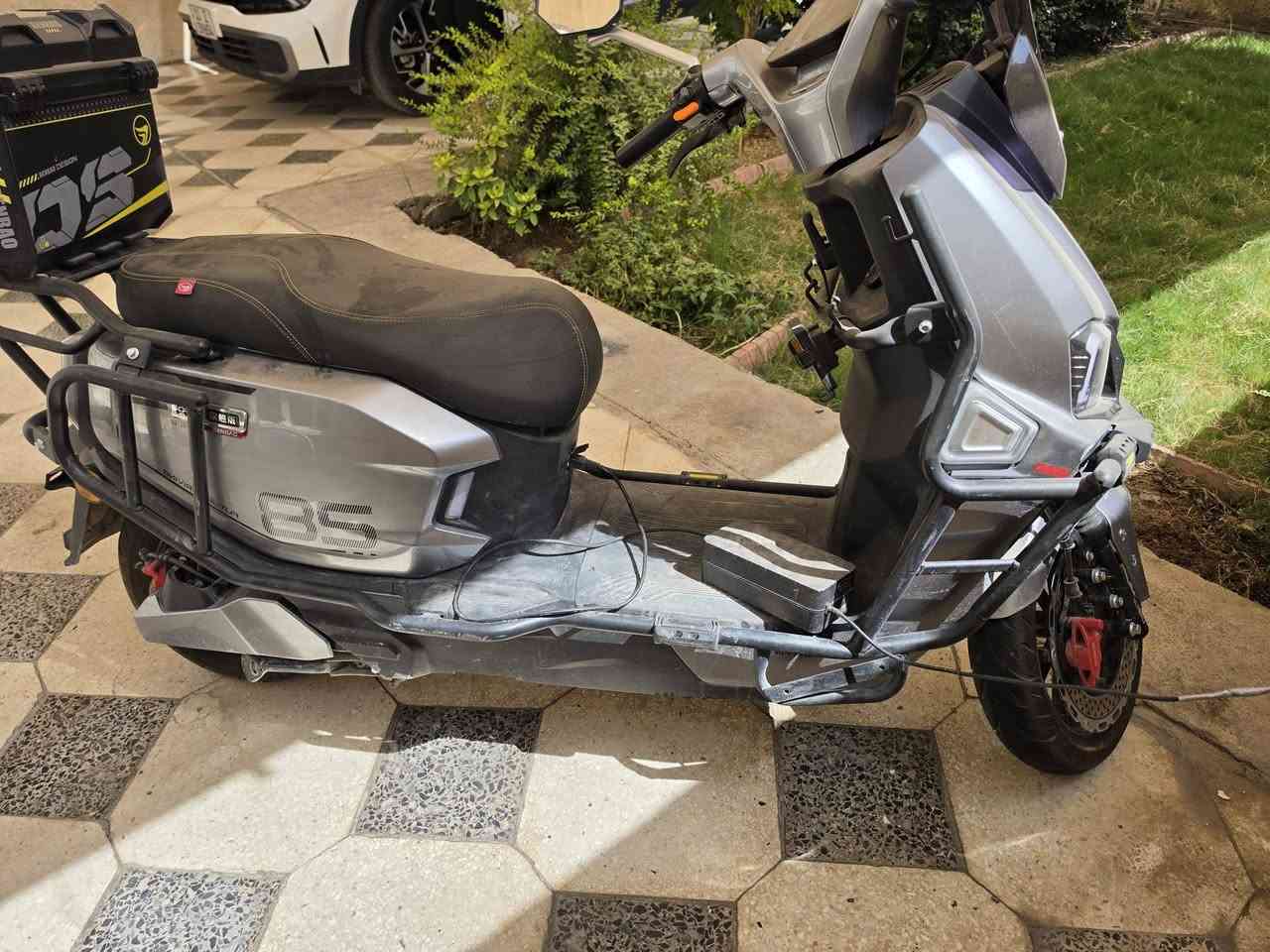 دراجه للبيع بغداد السريدات ***********
السعر مليون و٧٥ الف
