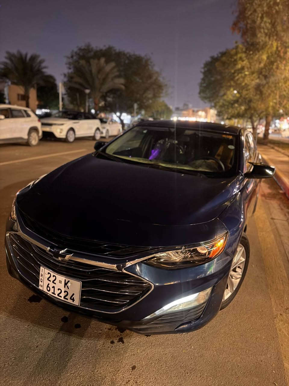 ماليبو 2019 لون مميز 
رقم باسمي 
بيع فقط 
فول مواصفات Lt2 
بصمه 
حادثها كلش حلو بدون دواخل 
تشغيل عن بعد 
فتحه سقف بنوراميه
تدفئه كشتات 
تبريد 2 قطعه ثلج ❄️ 
السياره ايرباكات سليمه 
ماشيه 80 ميل 
تايرات اماميه جديده 
دوشمه جديده 
2 بصمه
السعر 18 مليون 
صور الحادث والسونار مرفقه بالمنشور   
السياره احلى من الصور 
رقم الهاتف ***********
عنوان بغداد بغداد, العراق
