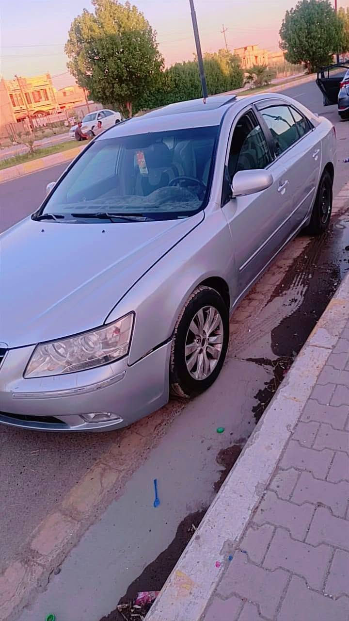 سوناتا 2006 
6سلندر مكينة 3300 المرغوب 
رقم بغداد 
صبغ حزام جمالية نضافة 90 بالمية
مكينة تبريد راديتر تخم تاير تبديل كله جديد 
سيارة خير من الله مال جناي تشغل وتطلع ما تخلي عليها دينار
سعر 90 $بيها مجال 
للتواصل ***********
واتساب ***********
