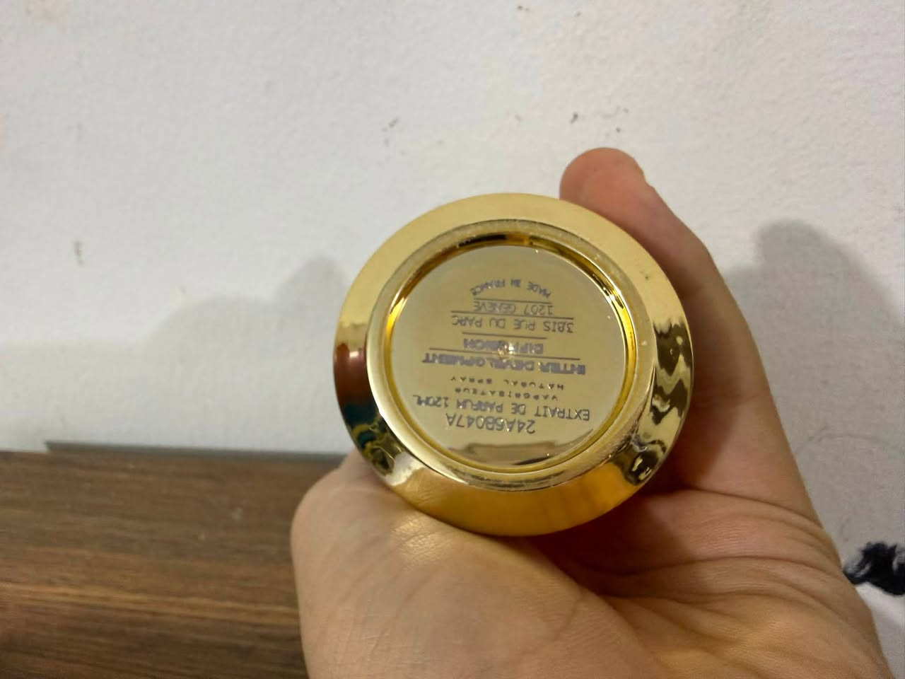 عطر مانسيرا ريد توباكو انتنس اكستريت دي بارفام نسخة ال 120مل  متبقي بي كما موضح امامكم السعر 70$دولار للتواصل الرقم***********
