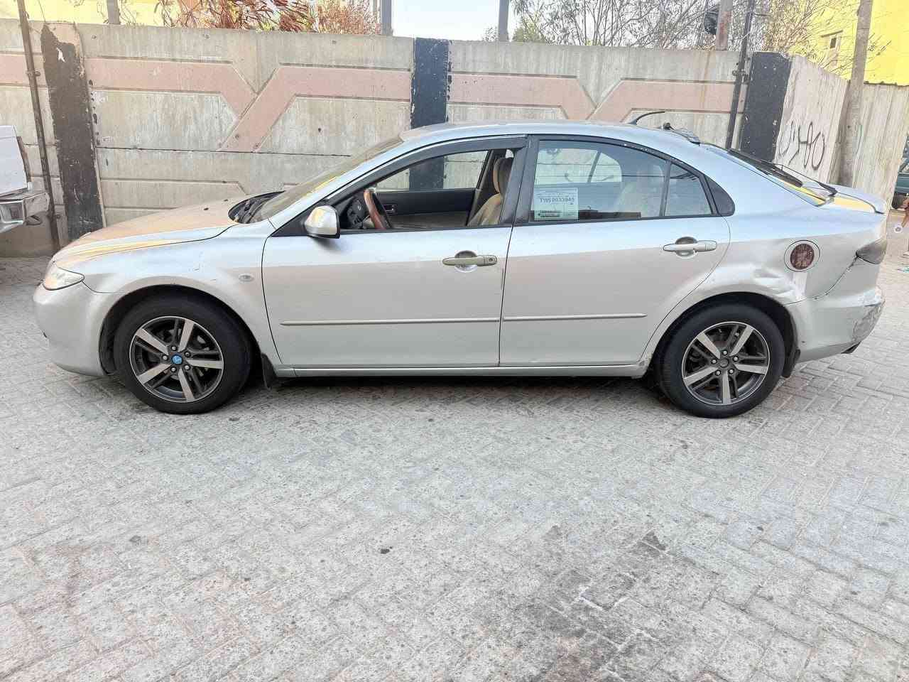 مازدا ياباني وارد خليجي اوتماتيك 
زوم 6 موديل 2003 محرك 2000 
رقم بغداد 
سيارة بلادية بدون صبغ 
محرك كير خير من الله
مشط ستيرن جديد 
كهربائيات كلهة شغالة
تبريد شغال 
مكانهة بغداد 
سعر 44 
هاتف ***********
