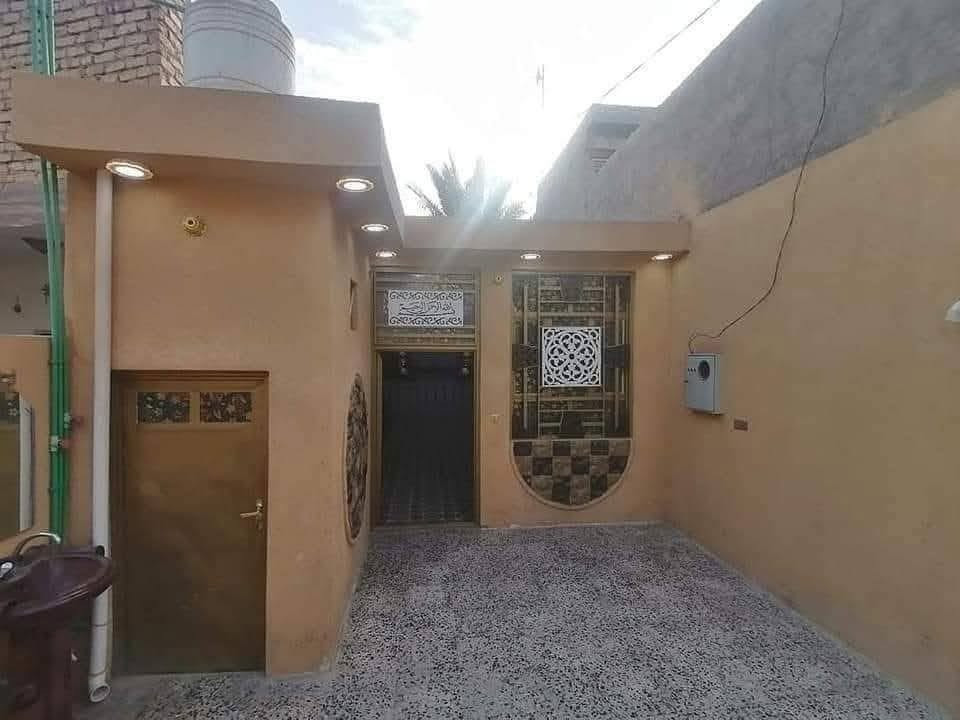 بيت البيع مساحه 200 متر تريد 100 ابيع سند 25 نضيف جاهز  مكانه عرب صالح يبعد عن مستشفى التركي 5 دقايق البيت كله درجه اولى ركن بصف شارع بيع مستعجل السعر مناسب 85  بي مجال الشراي يتصل ***********
