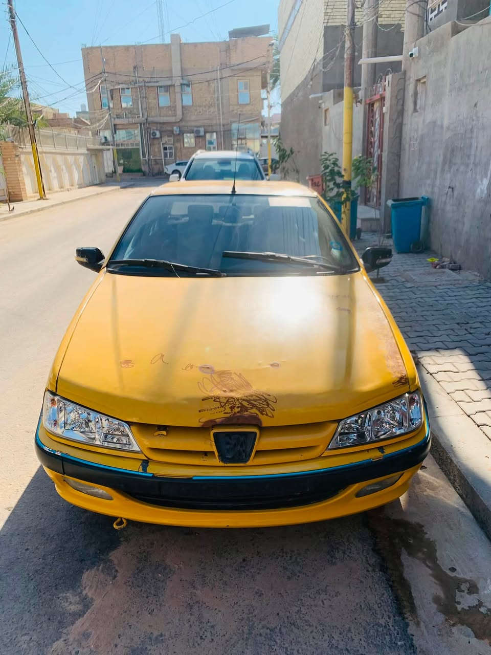 بيجو بارص إيراني موديل ٢٠١٣
مصفرة هيئة وغرامات وباسمي السيارة 

رقم دولي  هزة قبل بعد شهر وتسقط 

كير كدامكم سليم 

مكينة بيها صوت براص

تبريد شغال هستوني مسوي 

حدادية يرادلها تبديل 

اربع سماعات شغاله

التايرات يرادلهن تبديل 

كهربائيات شغاله كولهن

مداور ثاني يوم وملاحظة ابيع كومة 

حديد ابيع كومه حديد ٢٠ ورقة وبيها مجال

مكان السيارة نجف وغير متواجد على الفيس 

رقم التلفون ***********
