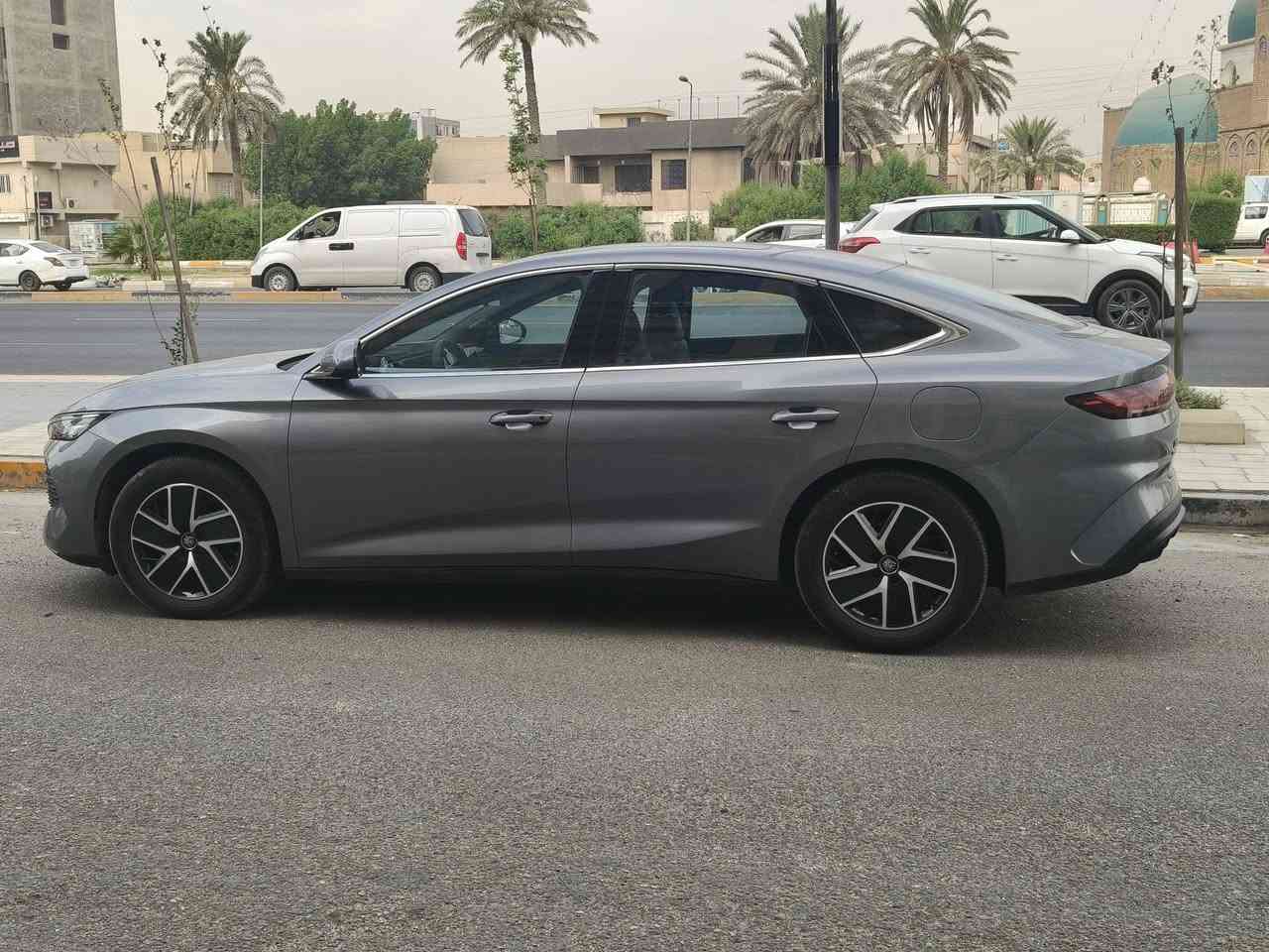 كين ايل ماشيه 11الف مكفوله عدى شخوط اثنين موضحة بالفديو 
 بنوراما خمس كامرات بطاريه 120
مكانها الامين نواب الضباط السعر 27،250
الزيرو مالتها ب 33 مليون 
***********
