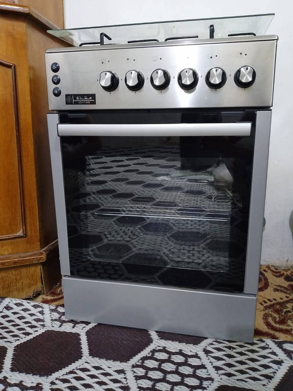 طباخ للبيع شرط شغل سعل 220عنوان نهروان عشر تالاف***********
