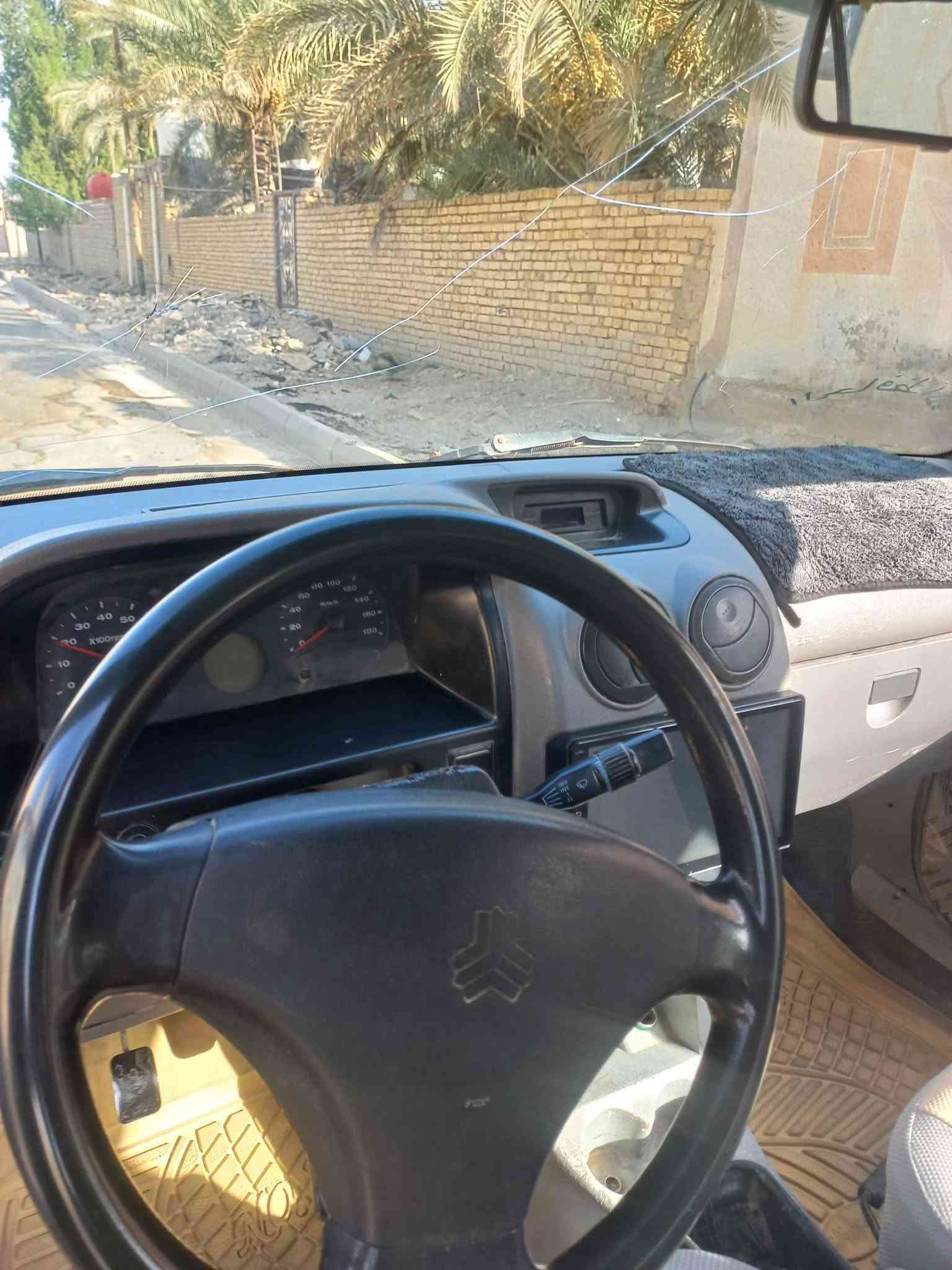 السلام عليكم
للبيع او المراوس 
سايبه دمعه ٢٠١٣ رقم بغداد مشروع وطني رقم الدولي سنويه لل٢٨ مصفره هيئه وغرامه مداور ثاني يوم شاشه سماعات تخم تاير كهربائيات جاهزه عوزها ترتيبات بسيطه 

السعر ٢٣ وبيها مجال 
عنواني الناصريه البطحاء 

***********
