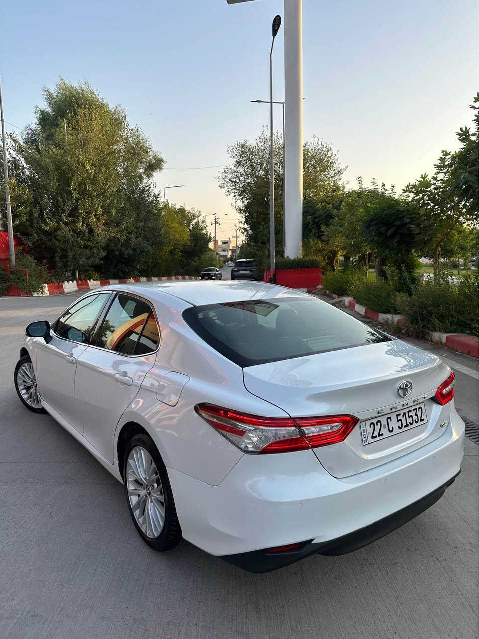 بەناوی خوای گەورە 
تیۆتا کامری ٢٠١٨ XLE قەپات مواسەفات بئ پانۆ ڕاما ناوڕەش بەسمەو کوشن جل کوشن هیتەرو کارەباهی ڕاداری ئاوئنەو پئشودوا حاسەیە  لایتی پئشو دوای لید سئ مۆد لئخوڕینی هەیە eco.  ..normal ..  sport 
شوئن شەحنی موباهیل زۆر زۆر مواسەفاتی تر 
سەیارەکە ٦ پارچەی پەمپە تەنها قرنجئکی بەحالی هەیە کە شایەنی باس نیە شانسیو سەرە دەبلی بەشەرت پئوەی نیە هەیکەلی لە یەک بئ بۆیاخ جوانترە کئڕو مەکینەو بە ناو کردن بەشەرت 
سحری   $135 وەرەقە ماحامەلەیەکی کەم 
*********** 
فایبەریشی لەسەرە
ڕەقم شانسی …/ 4T1B11HK9JU072290 رانية, السليمانية
