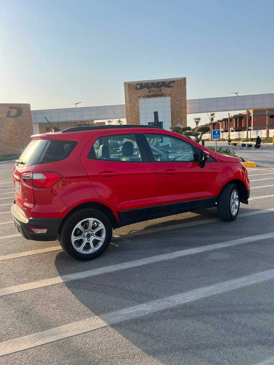Ford ecosport 2022 se
محرك 2.0
فتحه 
بصمه 
تحكم ستيرن 
نقطه عمياء 
اوتو ستوب 
نقطه كهرباء خلفيه 
اناره داخليه متغيره سبع الون 
تدفئه كشنات 
4wd 
وباقي مواصفاته معروفه 
عليه تخم تايرات جديده 
وباتري جديد 
جاهزه من كلشي انشالله 
السعر ١٠٨ ورقه 
مكانه بغداد الكرخ 
للتواصل ***********
