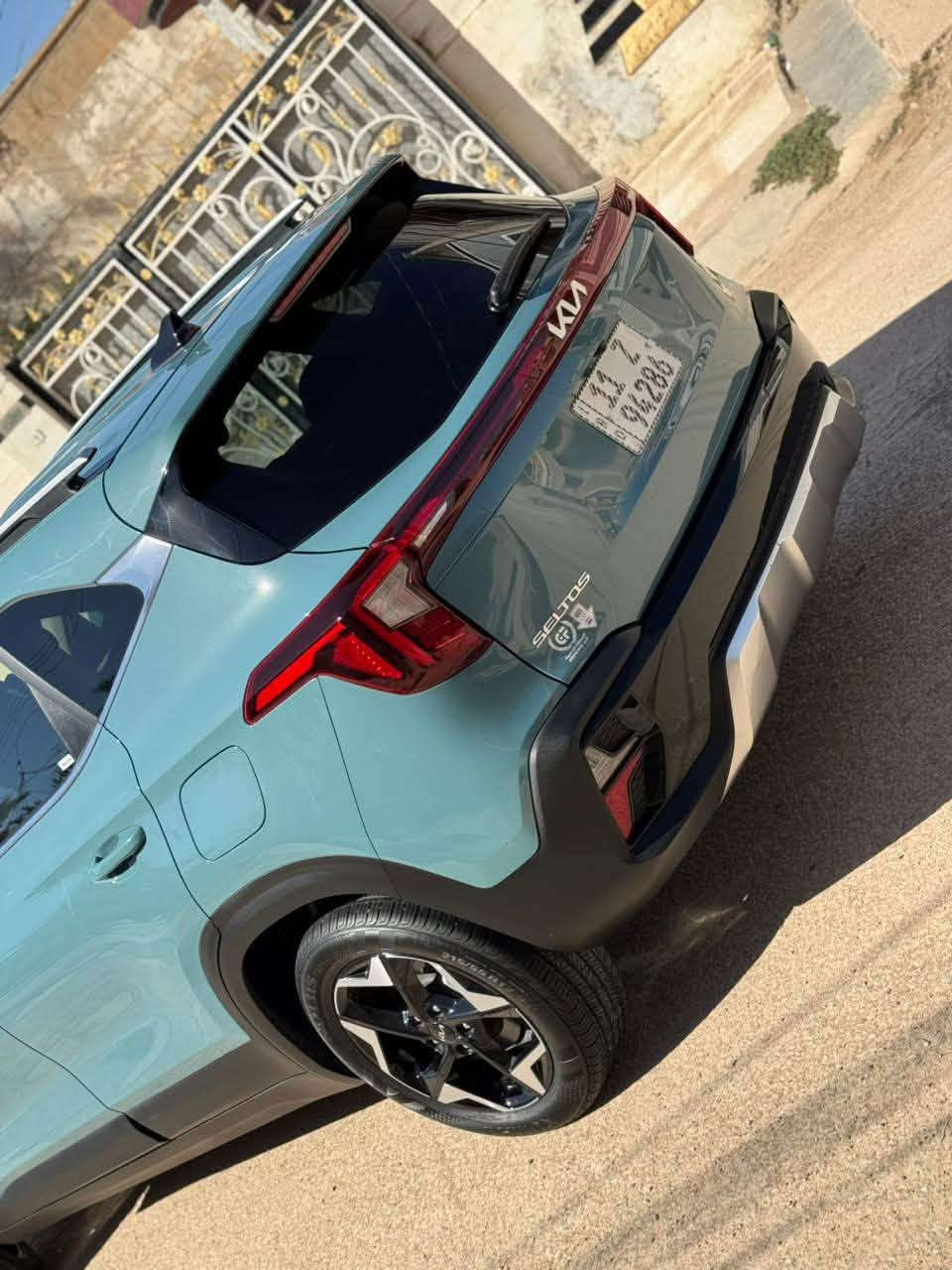 ما شاء الله تبارك الرحمن
Kia Seltos EX 4WD
كيا سليتوس
موديل 2024 EX
فول مواصفات 
لون مميز 
رقم بغداد بسمي 
فتحة سقف 
كشنات جلد تدفئة تبريد كهرباء 
شاشة متصلة 
شفتات ستيرن 
4 انطمة قيادة
راداد امامي جانبي خلفي 
تشغيل عن بعد 
توقف ذاتي 
تحديد مسار 
شاحن لاسلكي مع منافذ usp
سياره حادثها فقط كسر بالدعاميه وجاملغ بارد 
بدون ايرباك شرط بدون صبغ شرط  الي يدور جديد ومكفول تخدمه السياره 
***********
