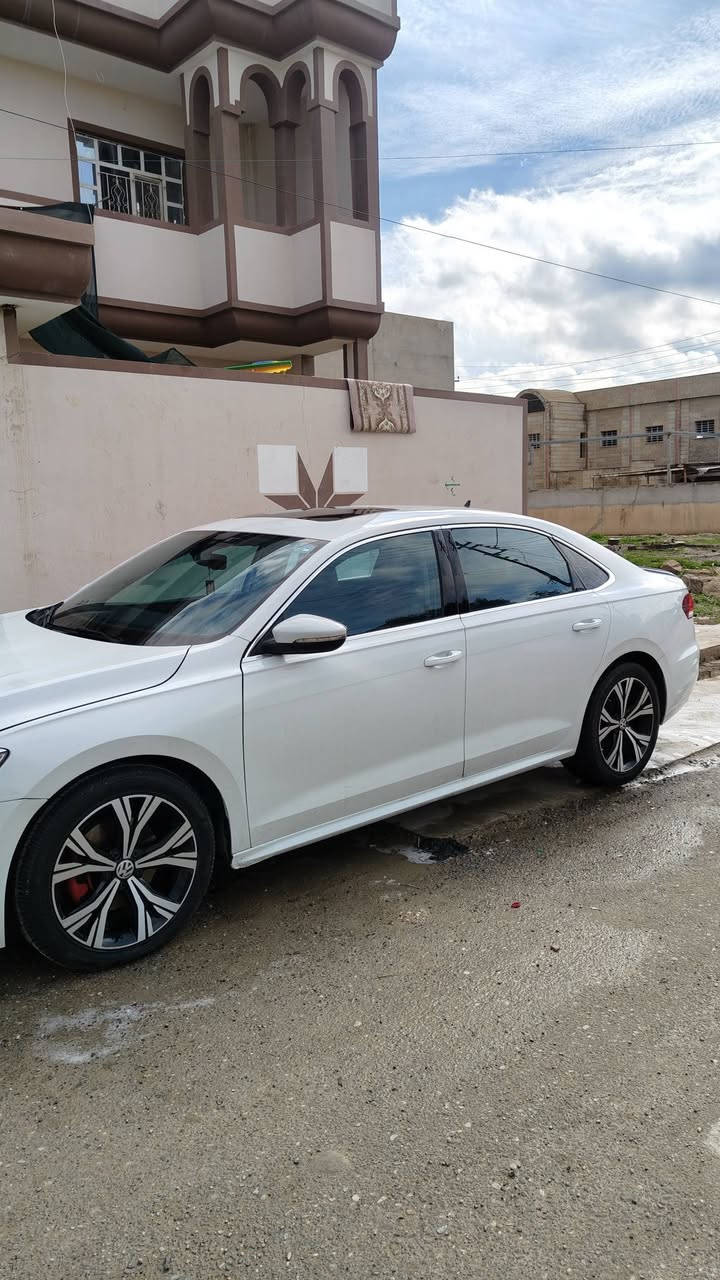 بيع او مراوس قطعة واحدة صبغ فول sr  2022 بدون اي نواقص رقم اربيل بأسمي جاهزه سنويه جديد 
مواصفات 
فتحه
بصمه
رادار امامي خلفي
رادار جانبي مري
رادتر تعديل مسار
تدفئه كشنات جلد
تبريد قطعتين
كير رياضي اوتو عادي
كامره 
شاشه كار بلي 
محرك 2000 توربو 
مكانها موصل تلعفر ***********

