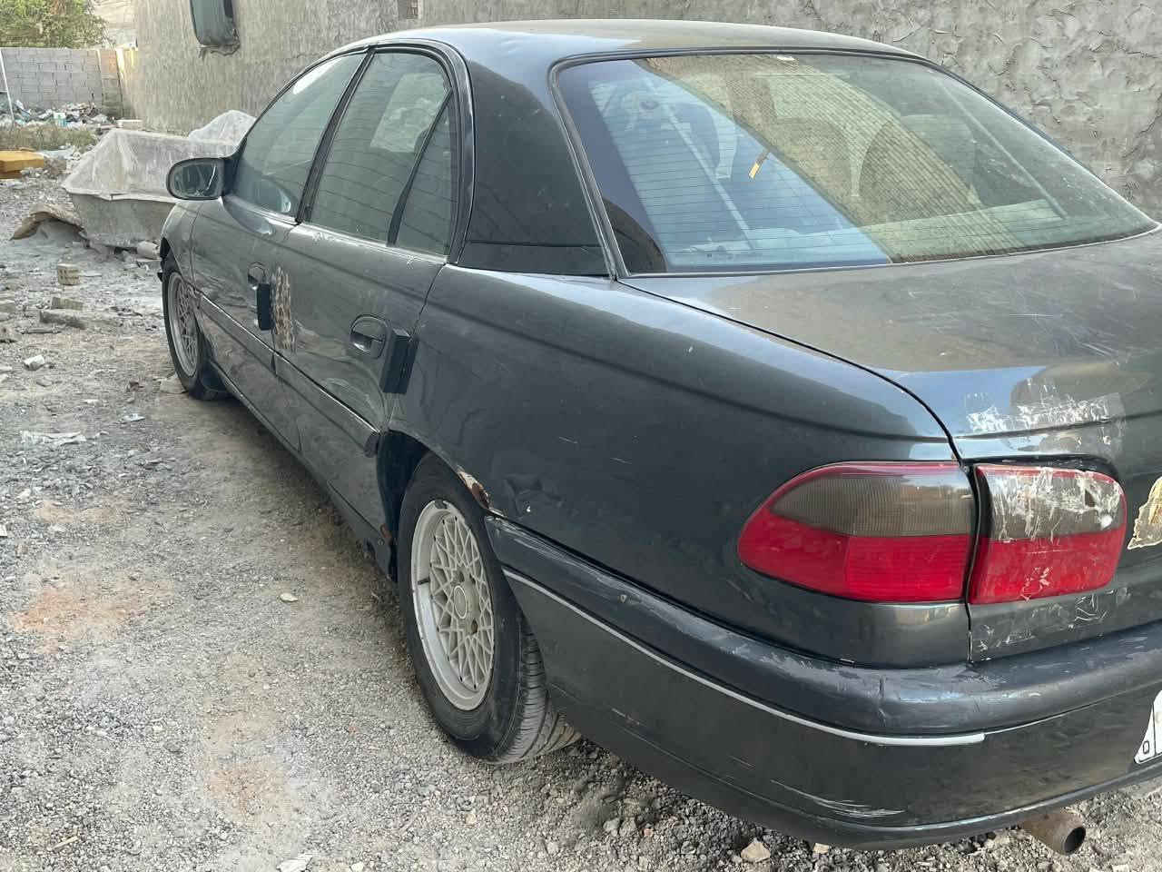 اوبل اوميكا بزون موديل 1995
مكينة 2000 بلادية قبق اسود لاصرف ولاتبخير باتري سلف كير عادي كير واكسن شرط رقم انبار انكليزي سنوية لغاية 2030 مشروع وطني 
السعر 30 وبيها مجال 
مكان السيارة بغداد الدورة 
بيع بدون امراوس 
***********
