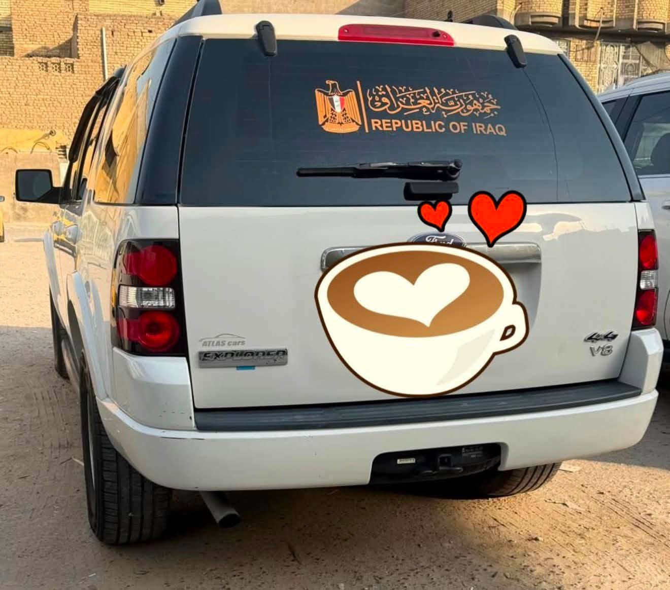 سلام عليكم
فورد اكسبلور نيفا موديل 2010 للبيع

السياره مكفولة من الضربه فول مواصفات فتحه بالسقف كشن جلد كهربائي اشاير بالمري تحكم ستيرن دواخل بيجي سبعه راكب 3 قطع تبريد مكينة جديدة تخم تاير جديد مابيها اي نقص رقم ديالى الماني 

السعر 130 وبيها مجال للشراي بغداد مدينة الصدر

للاتصال ***********

