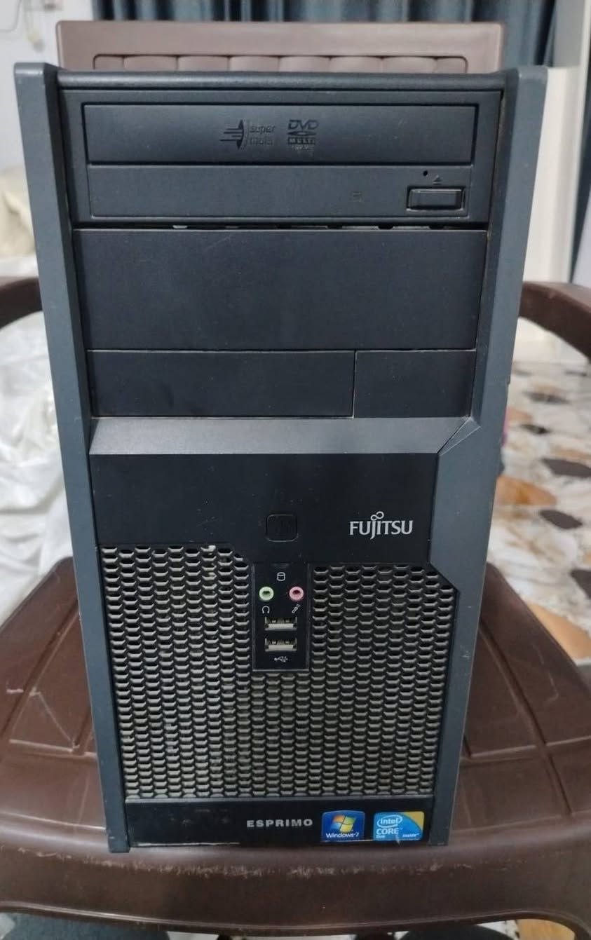 طابعة كانون G3416 • حاسبة فوجستو • ميز مكتبي