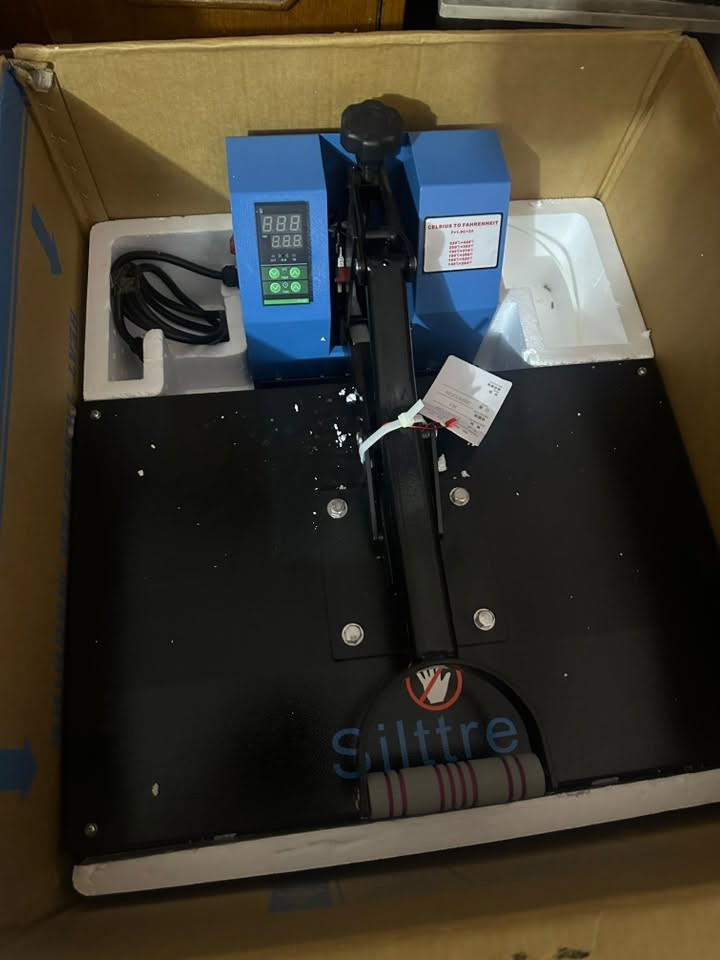 🛑للبيع جهاز كبس حراري قياس 40*60 جديد غير مستخدم ابد.
السعر 375 الف وبي مجال حك التوصيل.
التواصل: ***********
