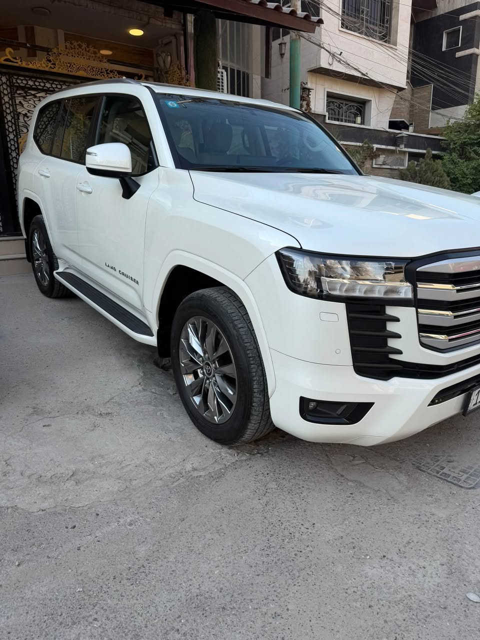 سلام عليكم…
لاندكروز  GXR وكالة شركة ساز
تطبيق 3 شاشات
موديل 2024
ماشيه 29000 كيلو متر
مغلفه بي بي أف
السيار خاليه من أي ملاحظات ( بدون بار . بدون رصعات . بدون شخوط .)
السعر 68000 $$
مكان السياره بغداد حي البنوك
هاتف ***********
