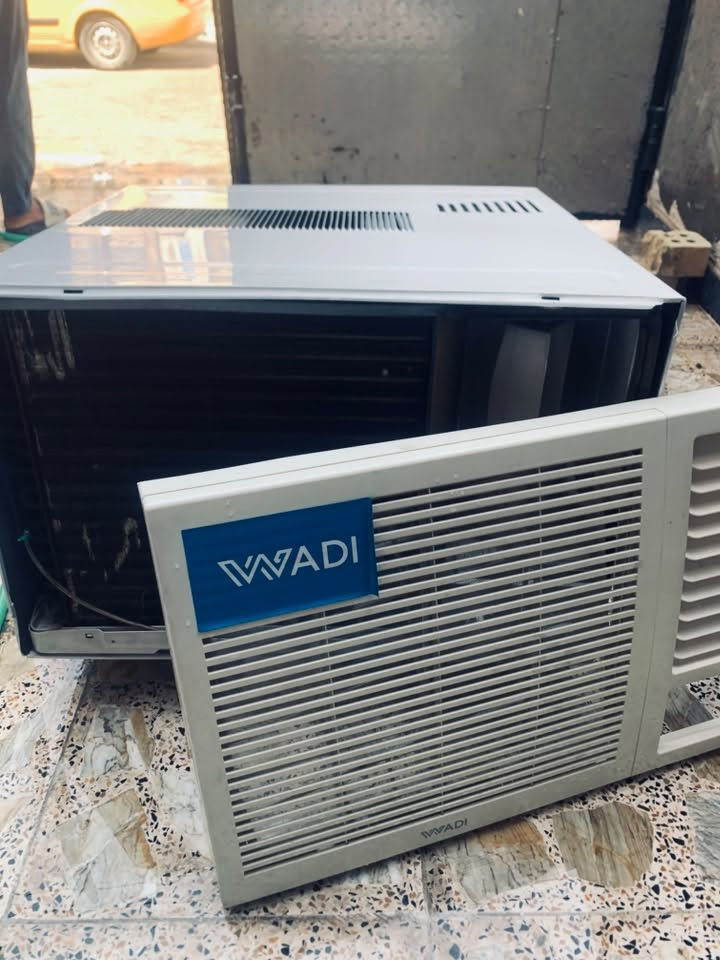 السلام عليكم مكيف للبيع نوعية WADL مستخدم شي بسيط كامل ما بي اي نقص العنوان بغداد العبيدي شارع الشهداء الاولئ شارع المحافظ الاستفسار عن هذا الرقم :***********
