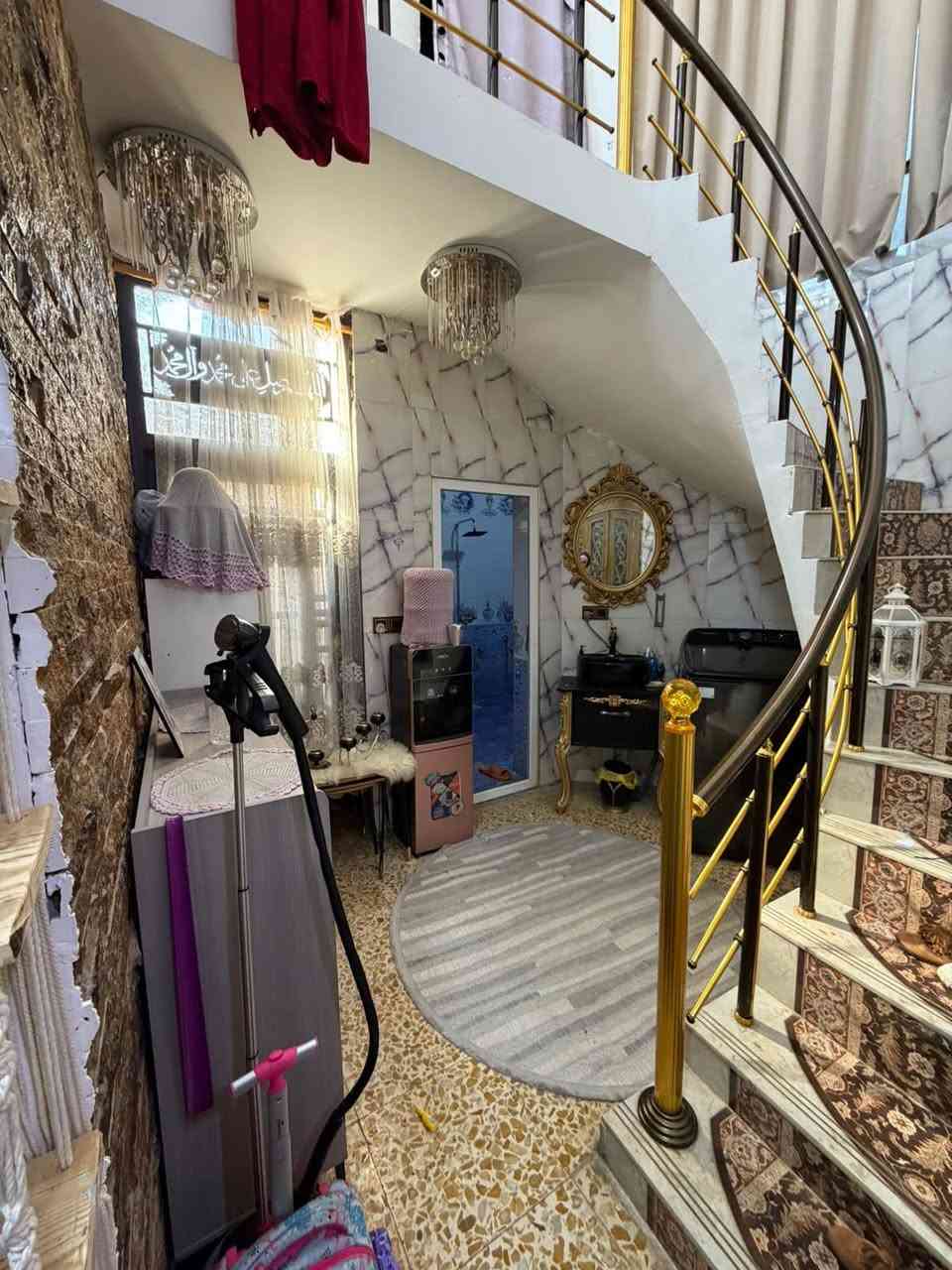 بيت للبيع ١٦٠ متر قرار ١١٧ العنوان الشبانات قرب مدارس العتبه للايتام للاستفسار ***********
