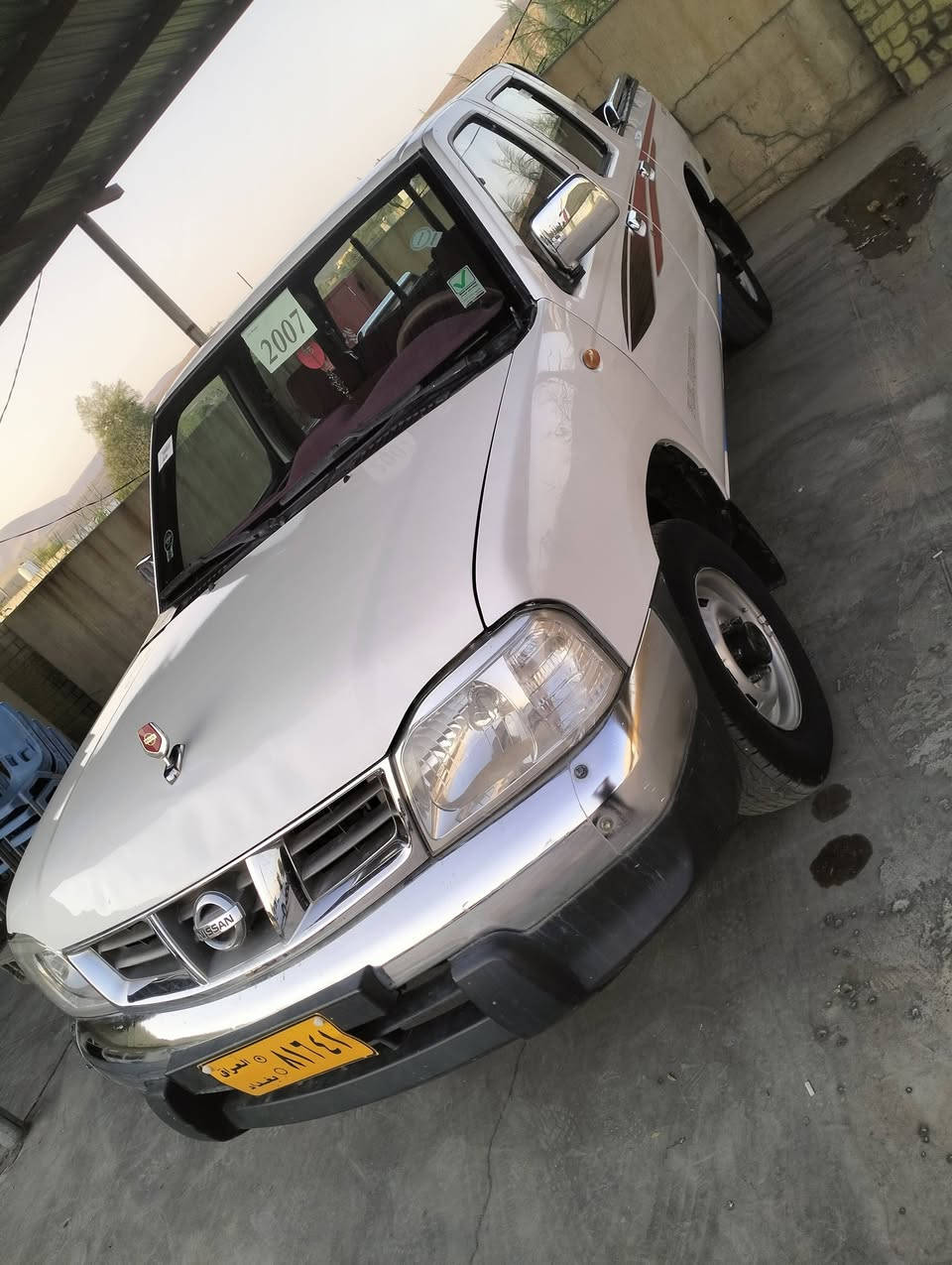 نیسان مۆدیل 2006 ساق زۆرخاوینە سعر    67   گەڵا  ***********      ***********
