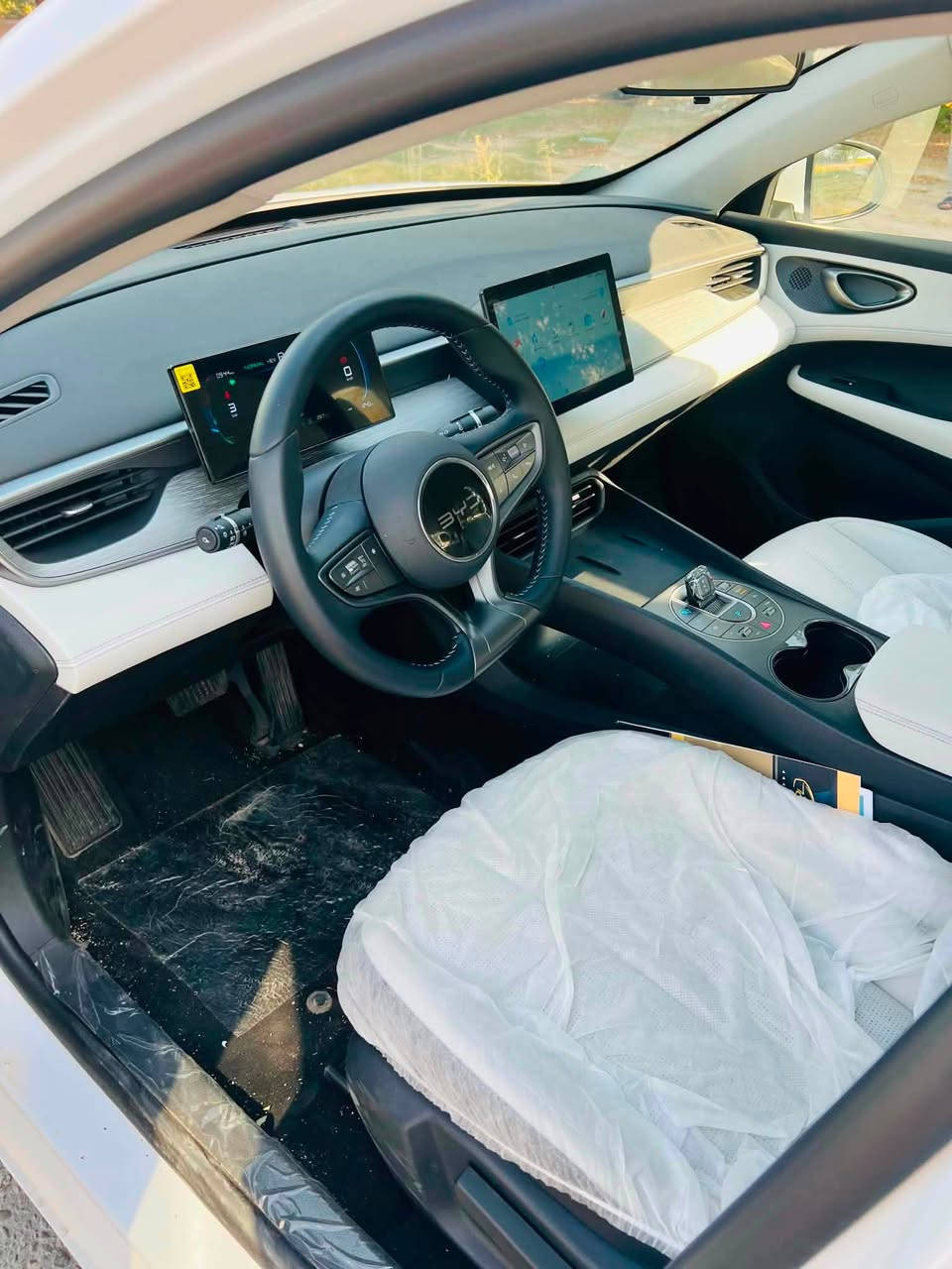 السلام عليكم سيل 5 للبيع رقم بغداد تحويل مباشر ماشيه 17 كلي بيها ملاحضه بسيطه السعر 19 بيها مجال بسيط سياره جديده وغراضها كامله للاستفسار ***********
مكاني بابل

