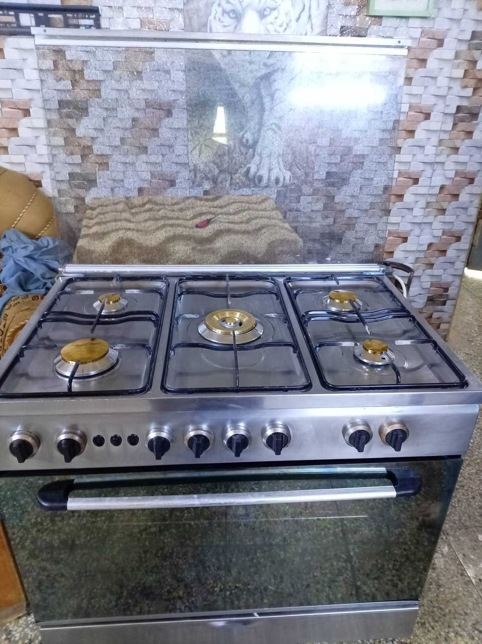 طباخ فريش المصري الباب الاول نضيف الفرن مزدوج للاستفسار الاتصال على الرقم ***********
