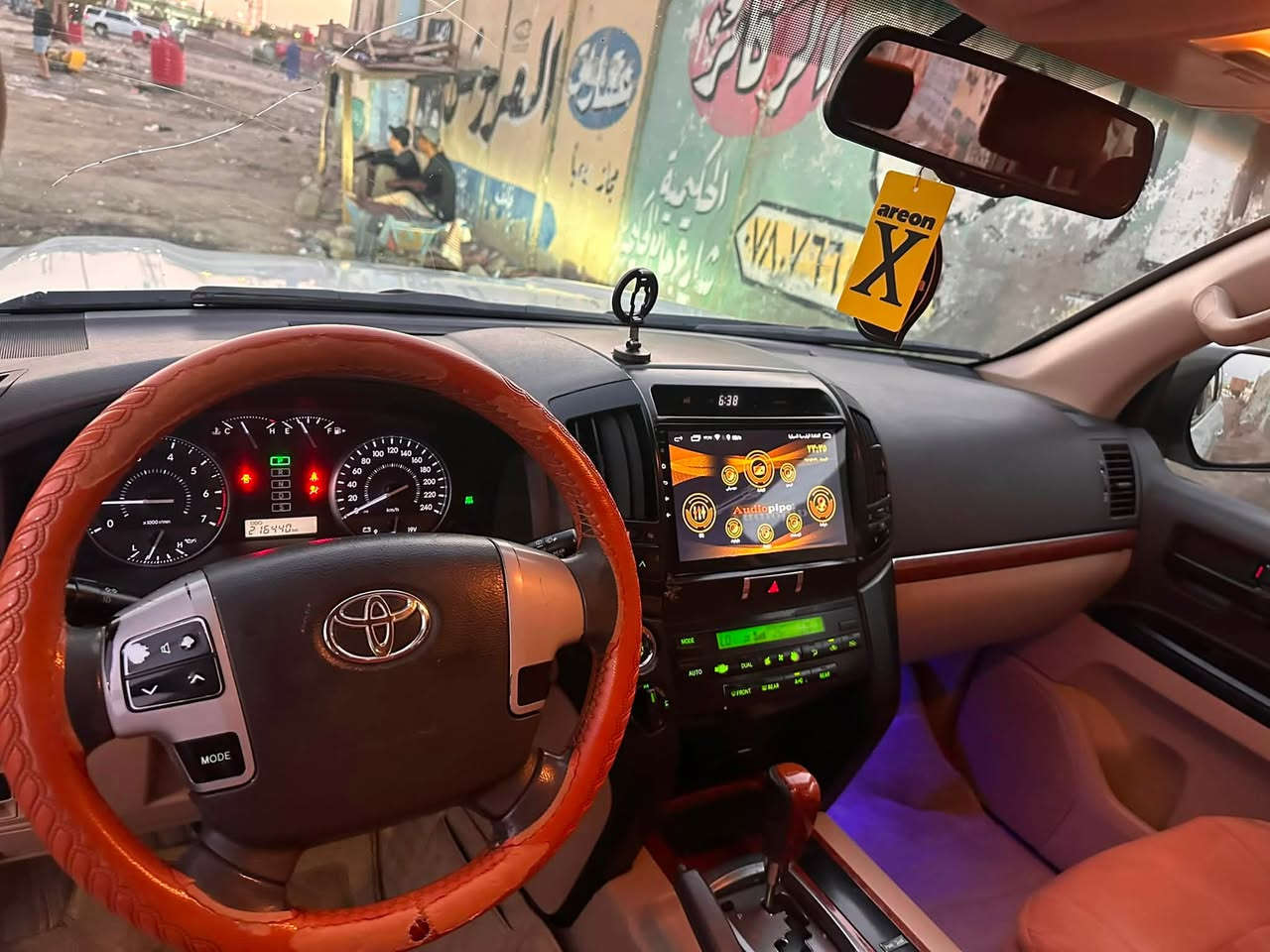 السلام عليكم ورحمة الله وبركاته

للبيع: تويوتا لاند كروزر GXR V8 موديل  2012 خليجي. 
السنوية باسمي. رقم مميز بصرة حرف الف 

• الموقع: البصرة

• الممشى: 216 كم 

المواصفات:

• فتحة سقف.

• ثلاجة.

• تحكم بالدركسون.

• حساسات أمامية وخلفية.

• مرايات شفط.

• شاشة Android.

• كاميرا خلفية.

• أزرار إنارة أمامية.

• تخم تايرات جديد.

• الحدادة: خير من الله.
 . ثلاث مكانات بارد بحجم بسيط جدا .

📞 للاستفسار والتواصل ***********
