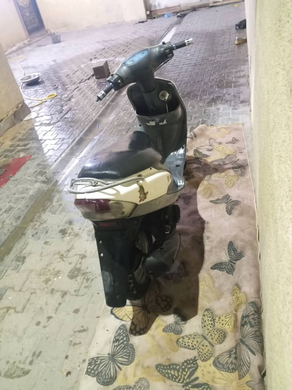 السلام عليكم دراجة للبيع ماكس منغولي بلاديه وصل معرض منفيس؛( فقط كابريتر تجاري)  العنوان كربلاء 
السعر (٧٥٠)وبيها مجال
للاستفسار: ***********
