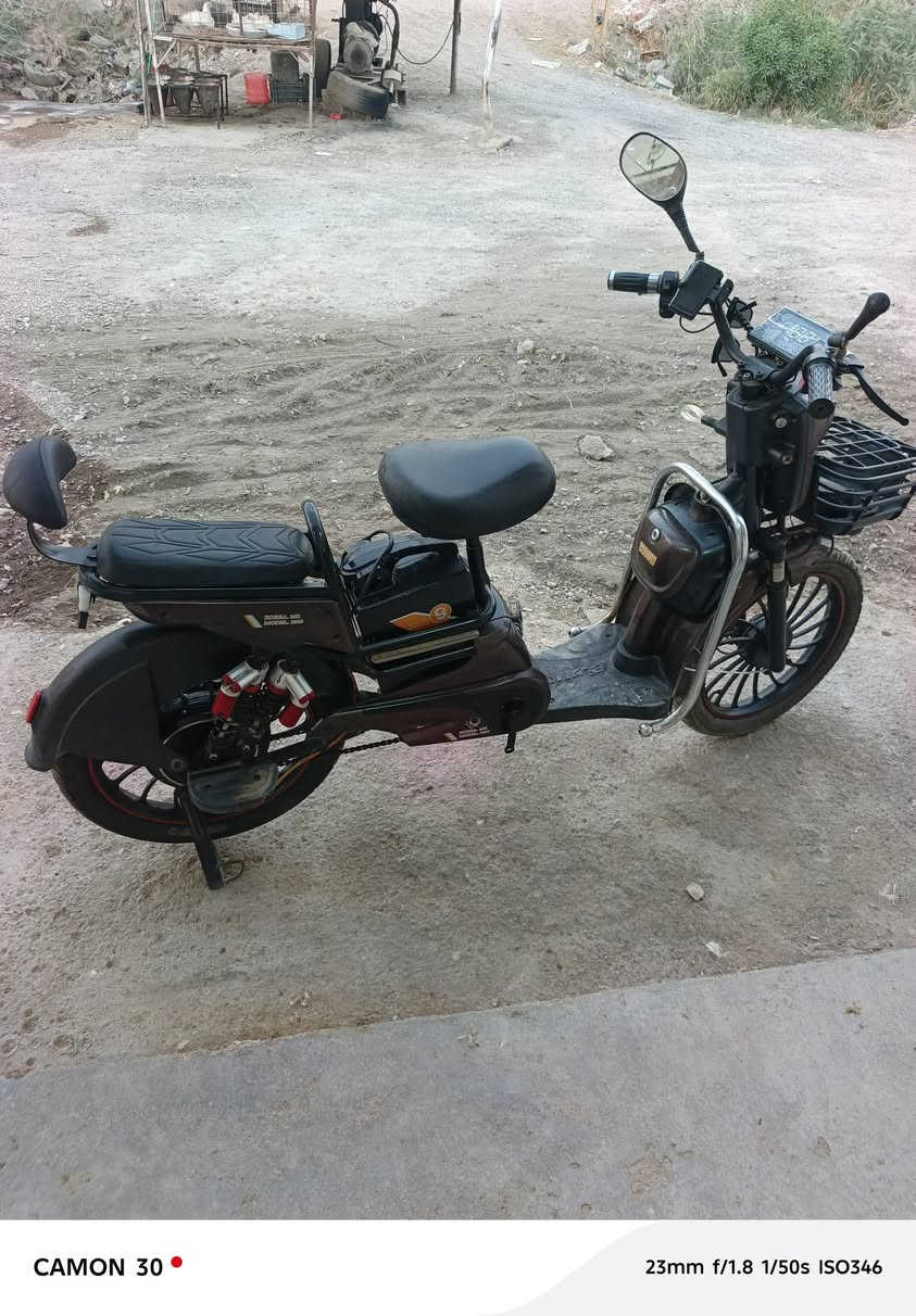 من رخصت مدير الكروب دراجه سحن للبيع جديده مثل ماواضح بصوره المكان ديالى السعر 350وبيهه مجال ***********

