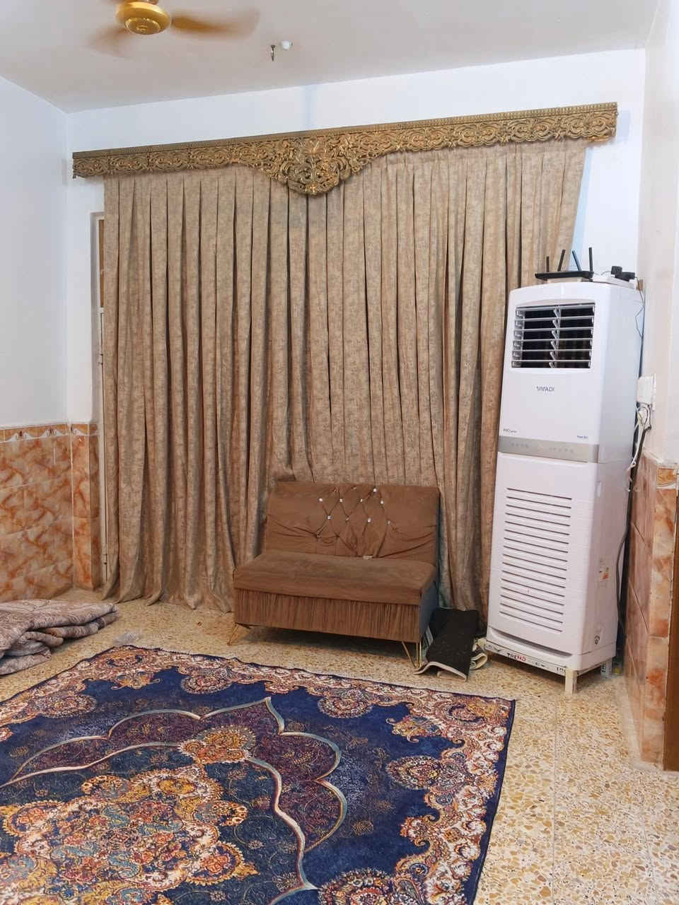بيت • ١٥٠م • دورين