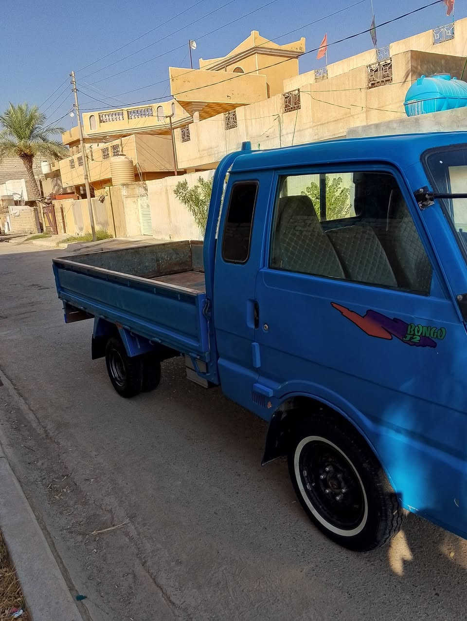 السلام عليكم كيا بنكو 96 قمارة وربع سبعة جنكال تخم تاير داينمو جديد راديتر جديد كهربائيات كله شغالة السيارة عليها إدامة كاملة ومتعوب عليها رقمها ديالى الدولي  السعر 60 وبيها مجال قليل *********** مكان السيارة ديالى شرط التحويل بدون وكالة
