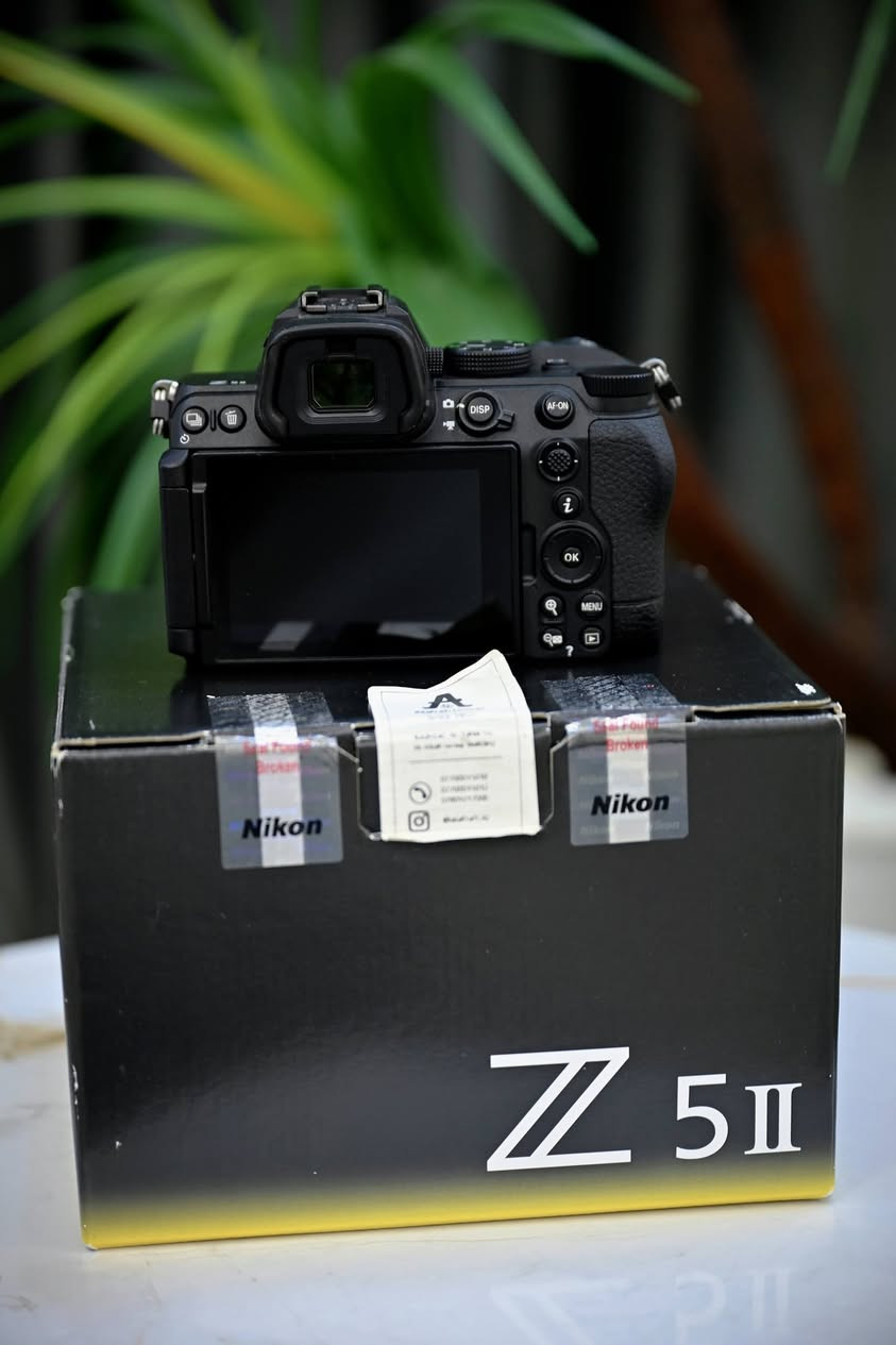 السلام عليكم
Nikon Z5II  للبيع مع عدسة Nikon Z 24-70f2.8S 
بنظافة ٩٩٪ 
شتر الكاميرا 16k
السعر لهما معا 3,250,000
السعر للكاميرا فقط 1,650,000
السعر للعدسة فقط 1,700,000
بامكانك اجراء فحص كامل وشامل قبل الشراء 
للاستفسار مراسلة او اتصل ع ***********
