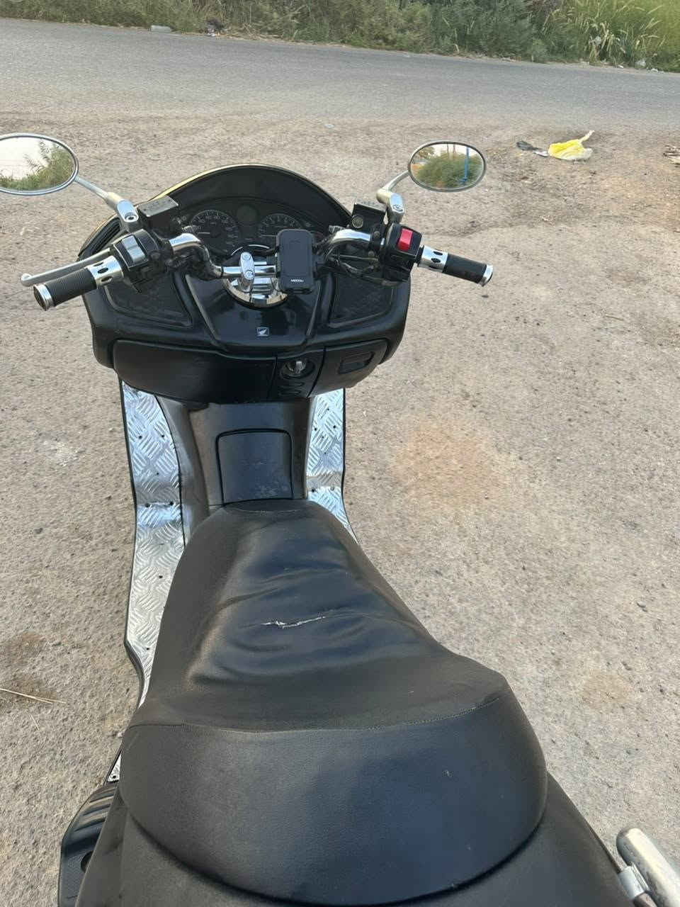 وجه بومه + سبايدر رياضي + مسجل وسماعات شغاله وادامه كامله كهربائيات + الجويتر مملعوب بي رونها 1ونص + شيال مكينه تفصيخ يعني
انسى الرجفه الدراجه شلعه ومعدل وحماوه نص ثابته
مكانها الكوت البيضاء السعـر 900 وبيها مجال 
***********
وجه بومه + سبايدر رياضي + مسجل وسماعات شغاله وادامه كامله كهربائيات + الجويتر مملعوب بي رونها 1ونص + شيال مكينه تفصيخ يعني
