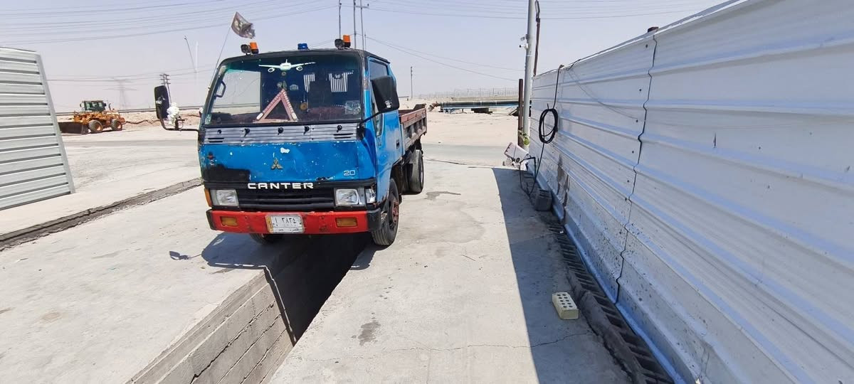 سلام عليكم كنتر اللبيع مكان بصرة تنومه شط العرب سعر 70ورقه وبيه مجال لشراي ***********@*********** باقي التفاصيل علئ مخابره

