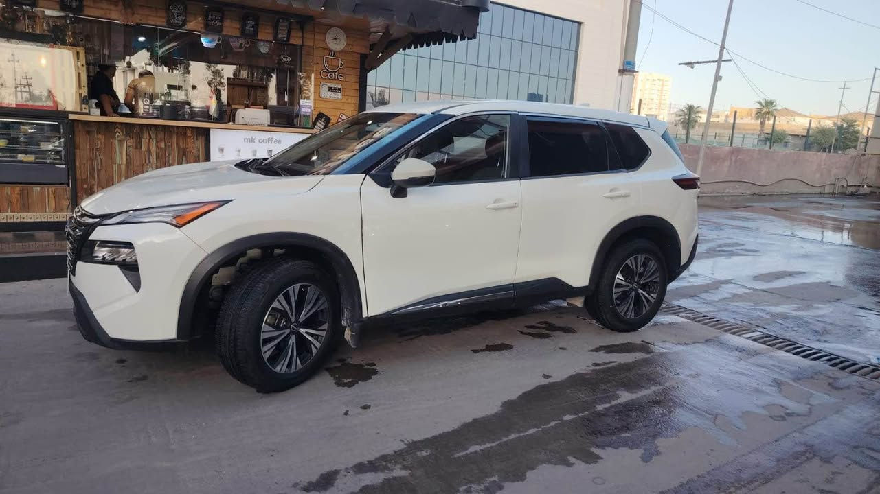 نيسان روج بيع سريع 
سعر  بلاش بلاش
موديل 2023 SV
مواصفات 
بصمه 
بابين بصمه 
شاشه كبير 
لايد LED زينون 
تحكم ستيرن 
تحديد سرعه 
فورويل AWD 
شغال 
كامره 
حساس 
رادار 
كشن كهرباي 
ضرر: صبغ عام مكفول من شواصي وقص 
سياره جديد رقم كاتي (مؤقت)مكان سياره اربيل

رقم موبايل ☎️ *********** 
*********** أربيل, العراق
