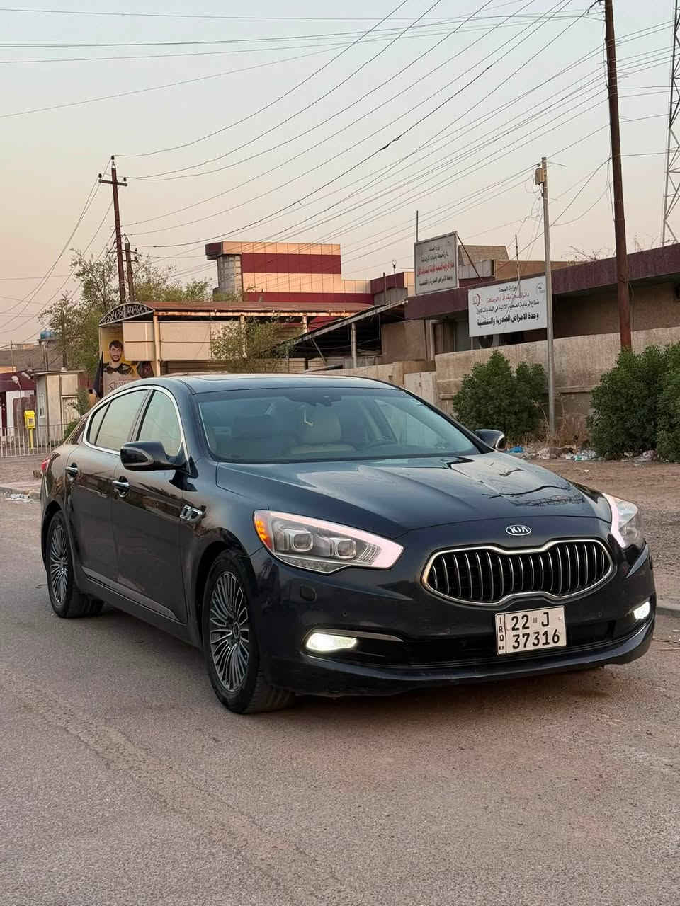 كيا تورس مديل 2014 خليجي سعرهه118 ويه مجال قليل مكانه بغداد بسمي *********** صبغ قطعتين جاملغ وباب  السياره جاهزه كل نقص ما بيهه فول مواصفات كلشي بيه شغال جاهزه من كلشي
