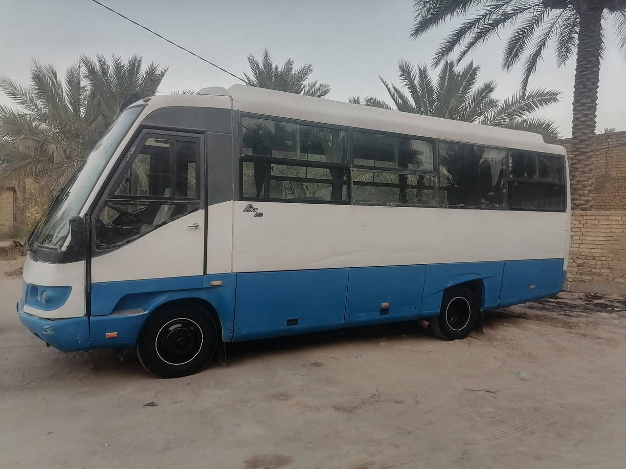من رخصة مدير الكروب للبيع باديه مارسدس رقم بابل انكليزي مميز بسمي السياره جاهزه مكينه كير اكسن تخم تاير وصل خط عل المدينه القديمه مكاني نجف السعر ١٣ ونص  وبيه مجال ***********
