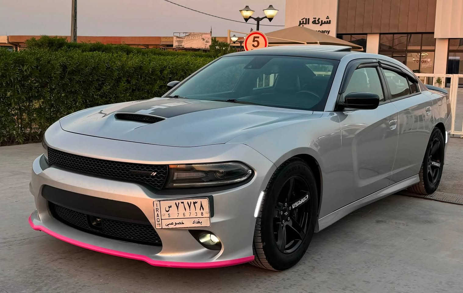 جارجر2021
*ممشى 40الف
*Gt Premium
*بلاك توب
*فول مواصفات1/1
*فتحه (سلايت)
*رادار امامي
*رادار جانبي 
*مرآة قلاب
*مرآة متحسسة للإضاءة العالية والتعتيم

*انارة ترحيب مرآة
*هيتر مرآة
*حساسات خلفيه
*كامييرا دواره
*فجوج بريمبو
*دبلات صفر 
*خزن ميموري
*دركه D
*مقود كهرباء
*مقود تدفئه
*شفتات ستيرن
*مقاعد كهرباء جلد وكنتارا
*مقاعد اماميه تدفئه + تبريد
*مقاعد خلفيه تدفئه
*سيستم صوت الباين11 سماعه
*دمام الباين بلصندوك
*كشافات Led
*بيها منضومه لايت اوزوم سعرها400$
*دشبول جلد + تطريز
*بطاين بيبان جلد + تطريز

*عليها ادامه كامله
1بلكات شامبيون وكاله
2تنضيف نوزلات
3تبديل فلاتر عبوة فيول بم
4 صدر امامي

*وارد امريكي جاملغ امامي ايمن فقط مصلح ومصبوغ (بدون ايرباك).   

السعر 303 وبيها مجال
***********
