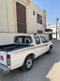 نيسان بيكاب • ٢٠٠٩ • أربيل