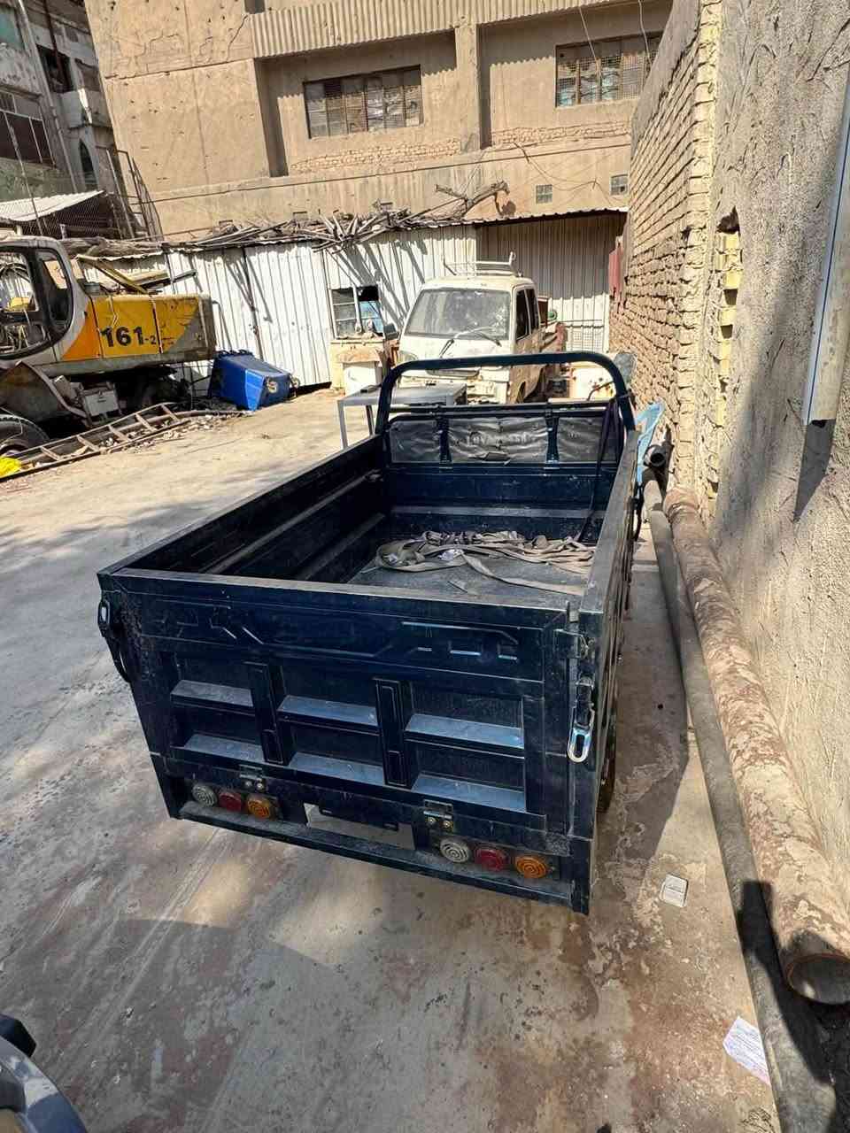 سلام عليكم 
ستوته شحن للبيع 
ماشية قليل نظيفة 
كاملة اي نقص مابيها 
السعر 1300 وبيها مجال حگ الجية 
مكاني بغداد الكفاح قرب صورة السيد 
***********
