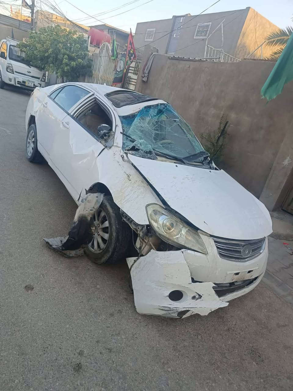 سلام عليكم BYD2012للبيع فول مواصفات السياره كانت قبل مكفوله للبيع السعر 22$السياره بسمي مداور ثاني يوم ‭***********‬
