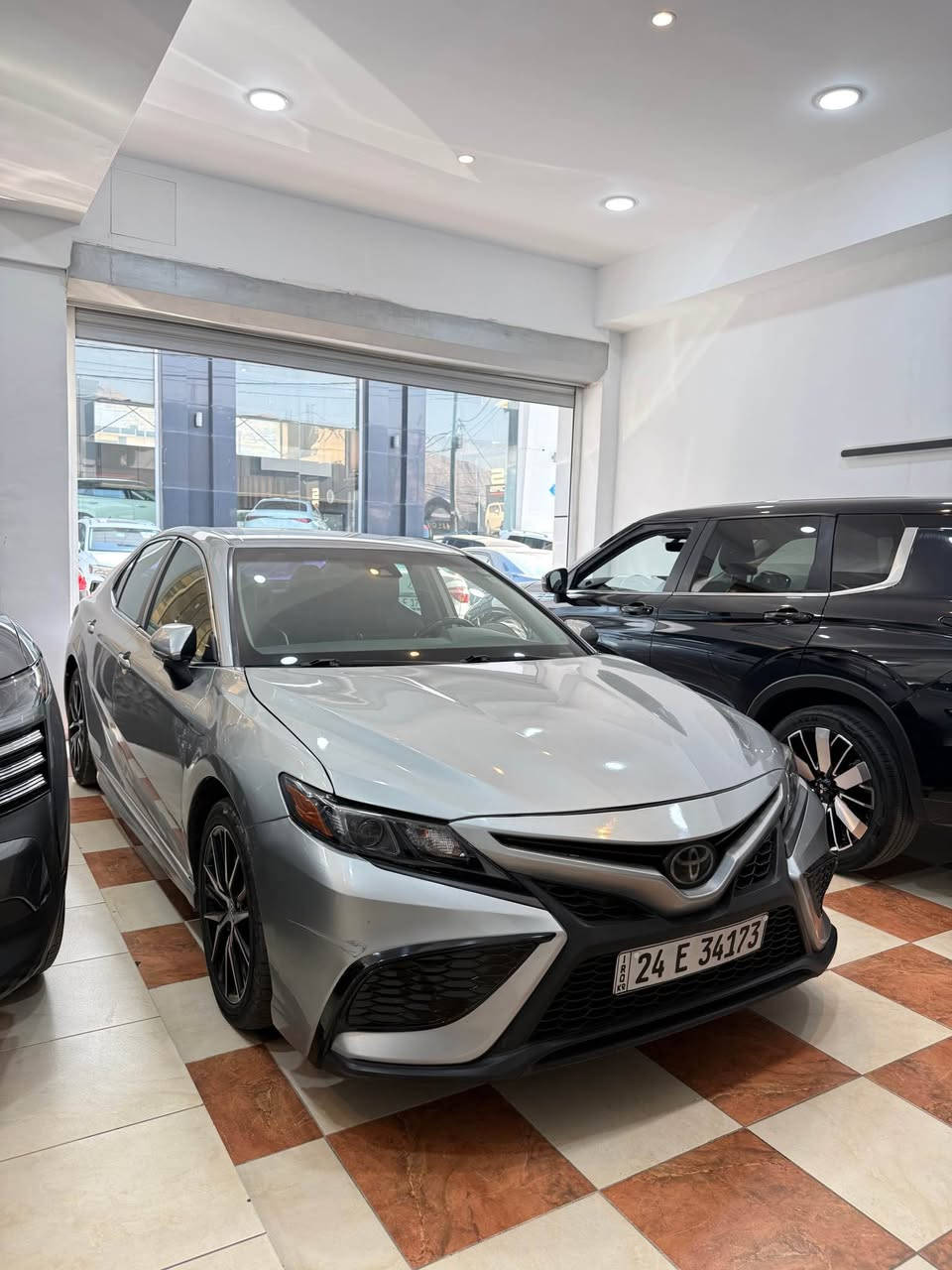 Toyota Camry 
مواصفات SE موديل 2023
جملخ و باب صبخ بدون دواخل ايرباك بشرط
ماشية 99 الف 
السعر 185 ورقة 
***********☎️ دهوك, العراق
