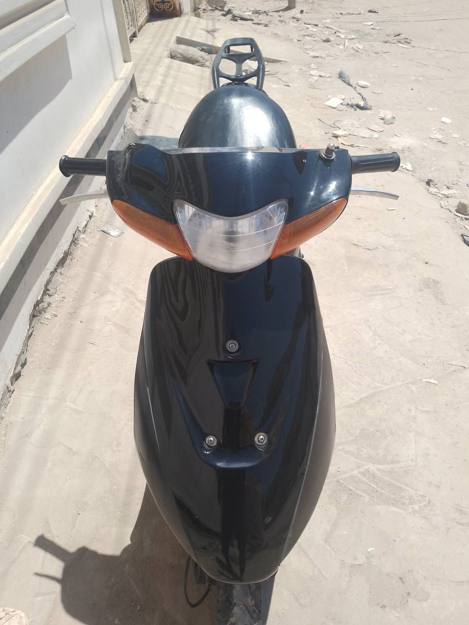 سلام عليكم ساسوكي للبيع دراجه نضيفه صوت ناعم دراجه كلشي شغال بيها من طول لطول بس باتريها كاعد عوزه باتري السعر خاص ***********
