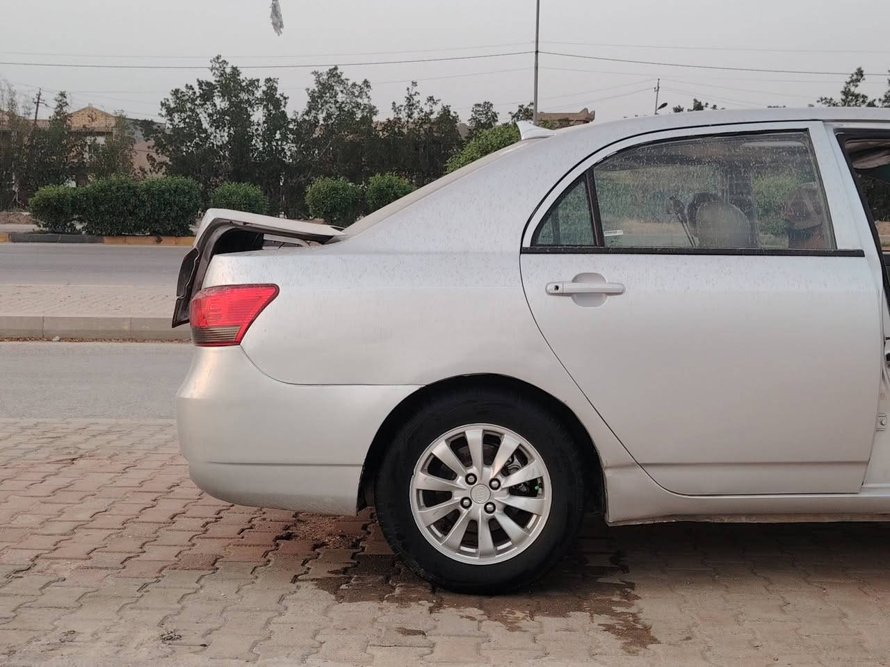 سلام عليكم للبيع BYD G3 2013 محور مكينه وكير كورلا 1800 رقم بابل فتحه سقف السعر 48 وبيه مجال مكان السياره حله ابو غرق للاستفسار الاتصال على الرقم *********** بي واتساب
