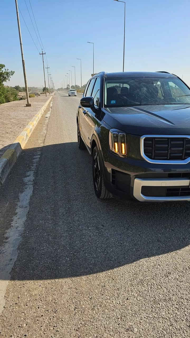 السلا عليكم كيا تلرايد ظربه خفيفه موديل 24 فول مواصفات ماعده الجنطه ماشيه 35 فتحه تشقيل عن بعد كشنات جلد رقم واسط الاتصال على الرقم ***********
