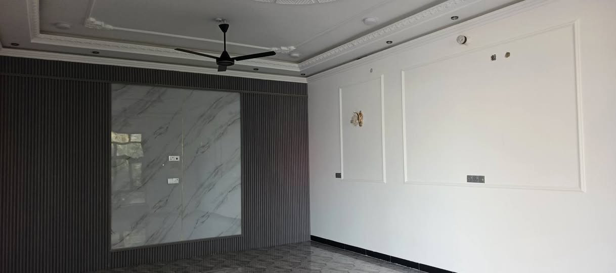 السلام عليكم
صبغ بيوت داخل وخارج
سقوف ثانويه 
بديل رخام وبديل خشب
وتر ستوب سطوح
للاستفسار خاص او اتصل
***********
