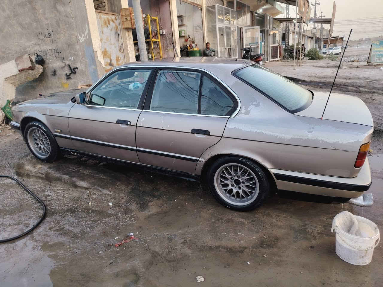 يا الله السلام عليكم. Bmw e34. 525 i
نينوى مشروع وطني بأسمي ل27 
. السياره حداديه امامي خلفي جديده
. كفاله من الخياس والضربه فقط جاملغ امامي الايمن.بي ضربه 
مكينة لكزز 8 سلندر 1uz كير عادي جاترك 260.
السياره وحش شلعه ومعدل.
بدون صبغ بدون معجون عضمتها حلوه شرط قطرة خياس مابيها 
سلايت طگتين شغال كهربائياتها كلها شغاله . اسياره متعوب عليها مال جناي. سعر 50 وبيها مجال قليل
او مراوس  ليلى علوي   العنوان نجف

***********
