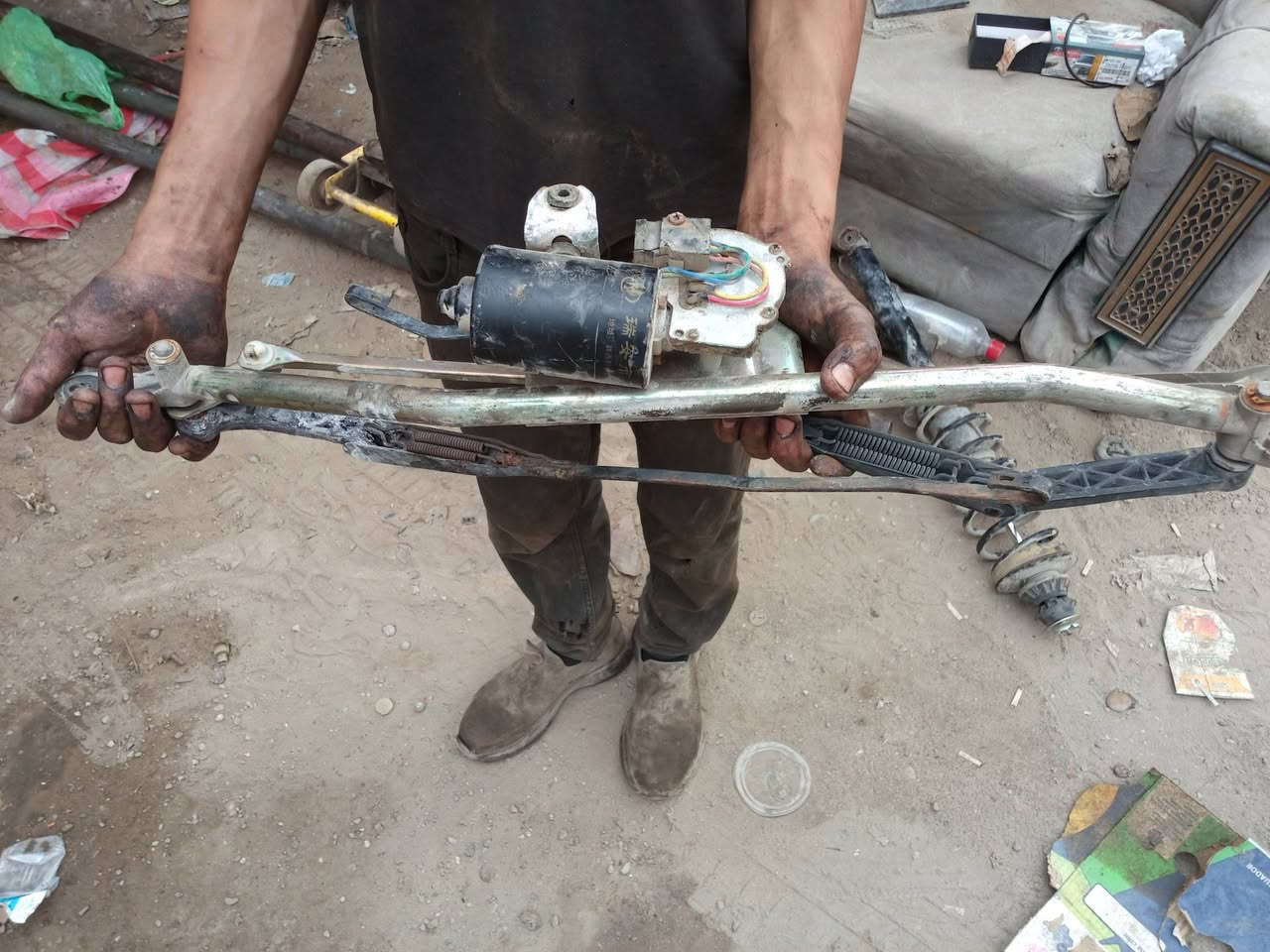 ماطور ماسحات كامل شيري كوين للبيع مكاني بالاعظمية بالسفينة ***********
