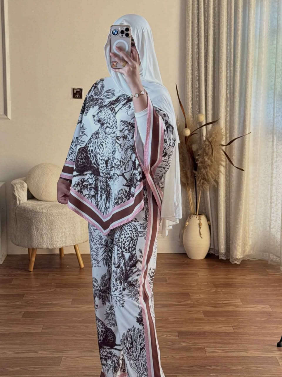 👌👌 ومازال لدينا إبداع لم يصل إليه أحد 👇

✨✨✨ أحدث صيحات الموضة العالمية لعام 2026
🎨🎨 الألوان :-كما معروض 
طقم قطعتين دبي كوالتي عالي 
قياس   فري سايز 
السعر 32 الف 
توصيل جميع محافظات العراق 

الحجز والاستفسار خاص  *********** بغداد, العراق
