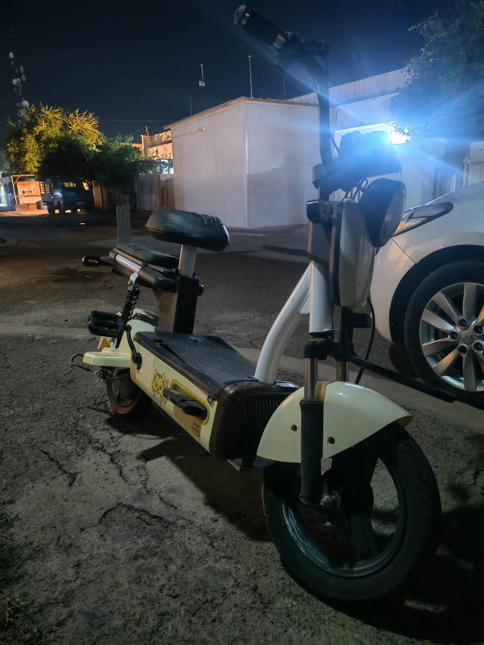 دراجة شحن
باتري مابي و شاحنة مابي وشاشه مكسوره وملف عاطل
هاي المضافه نفس البل صوره التواصل
*********** السعر ٥٠ الف
