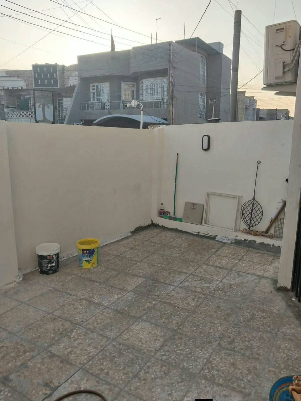 فيحي الجهاد ديوان الضباط • ٧٥م • ٣ غرف